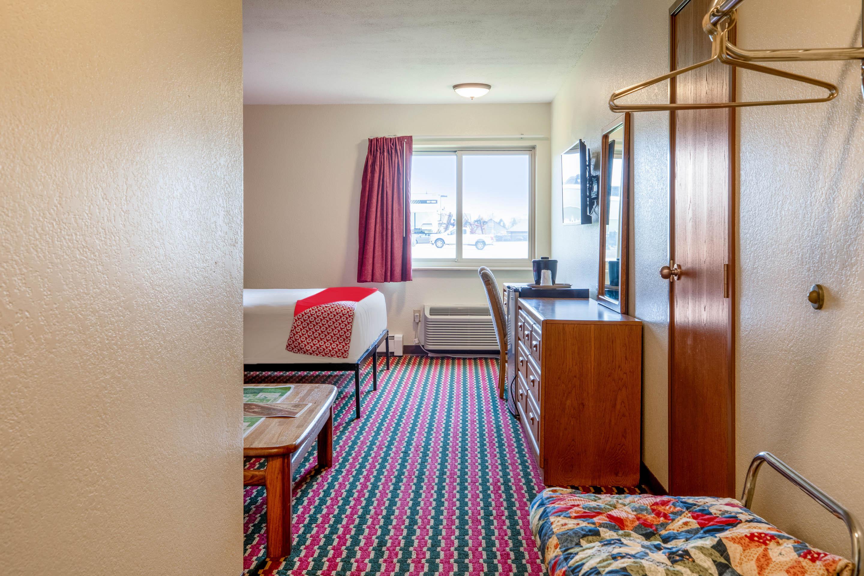 Oyo Hotel Chesaning Route 52 & Hwy 57 Esterno foto
