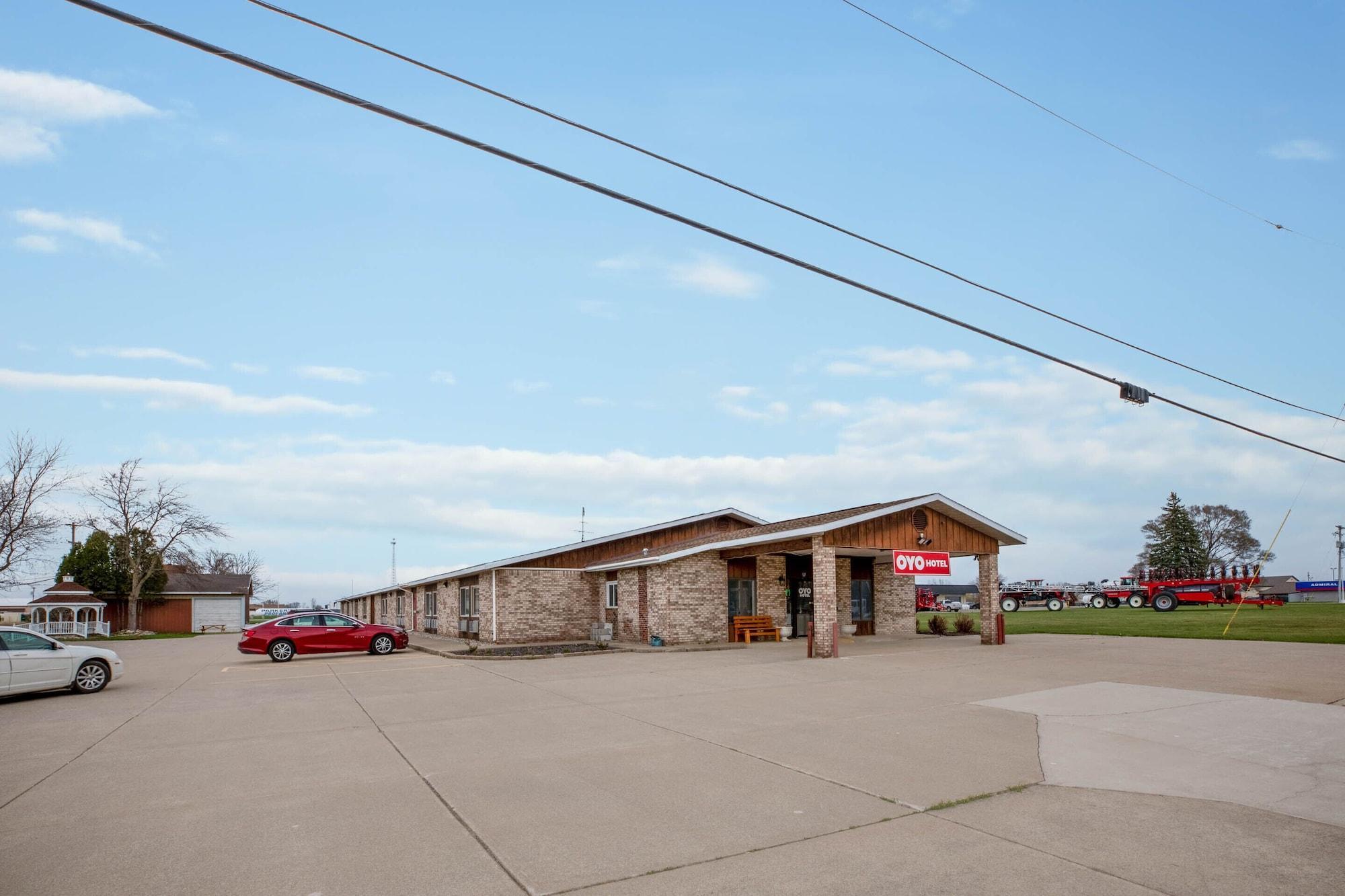 Oyo Hotel Chesaning Route 52 & Hwy 57 Esterno foto