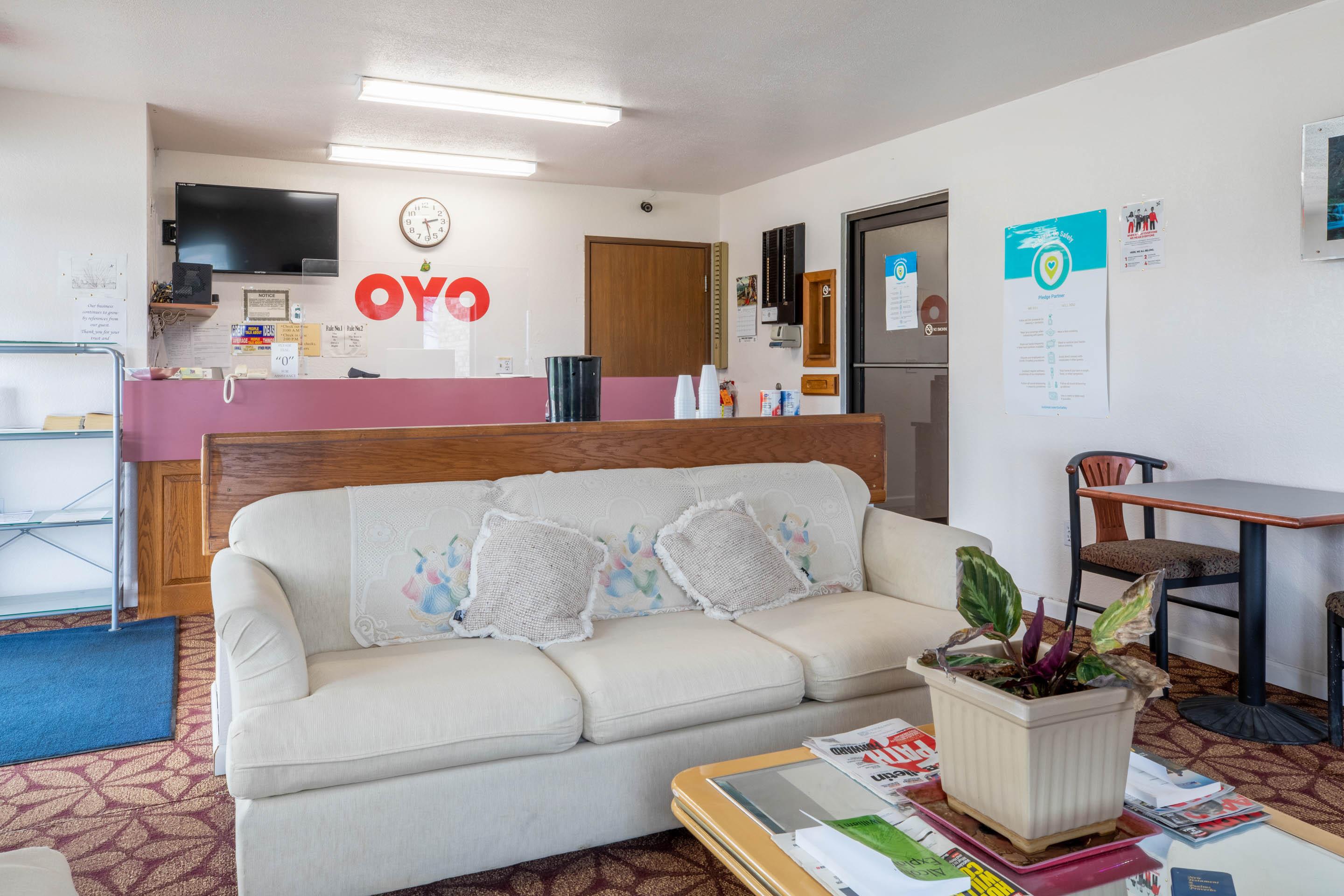 Oyo Hotel Chesaning Route 52 & Hwy 57 Esterno foto